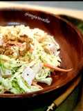Ensalada de repollo con salsa de yogur