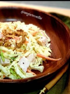 Una foto de Ensalada de repollo con salsa de yogur