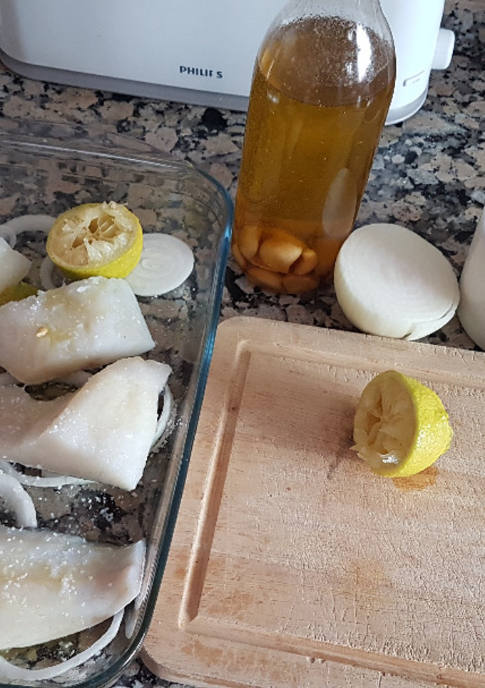 Una foto de Pescado al horno. Bacalao o merluza