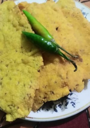 गुजराती फाफड़ा (Gujarati fafda recipe in Hindi) रेसिपी मुख्य फोटो
