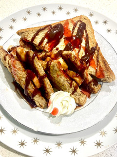 A picture of Nutella and banana sandwich.
