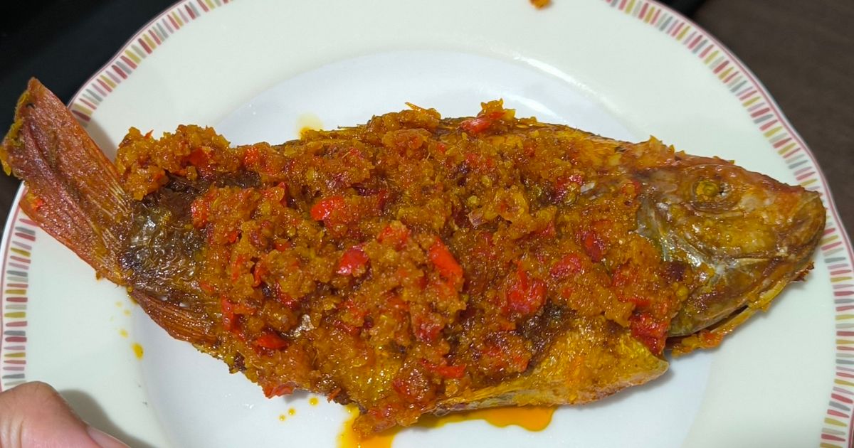 Ikan Nila Goreng Dengan Tumisan Cabe