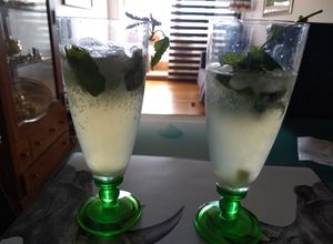 Una foto de Mojito cubano