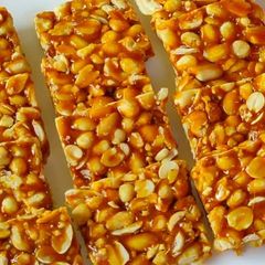 A picture of Ground nut chikki.
