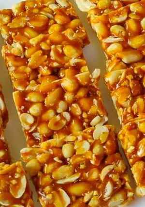 A picture of Ground nut chikki.