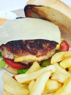 Una foto de Hamburguesa rellena de inspiracion sueca