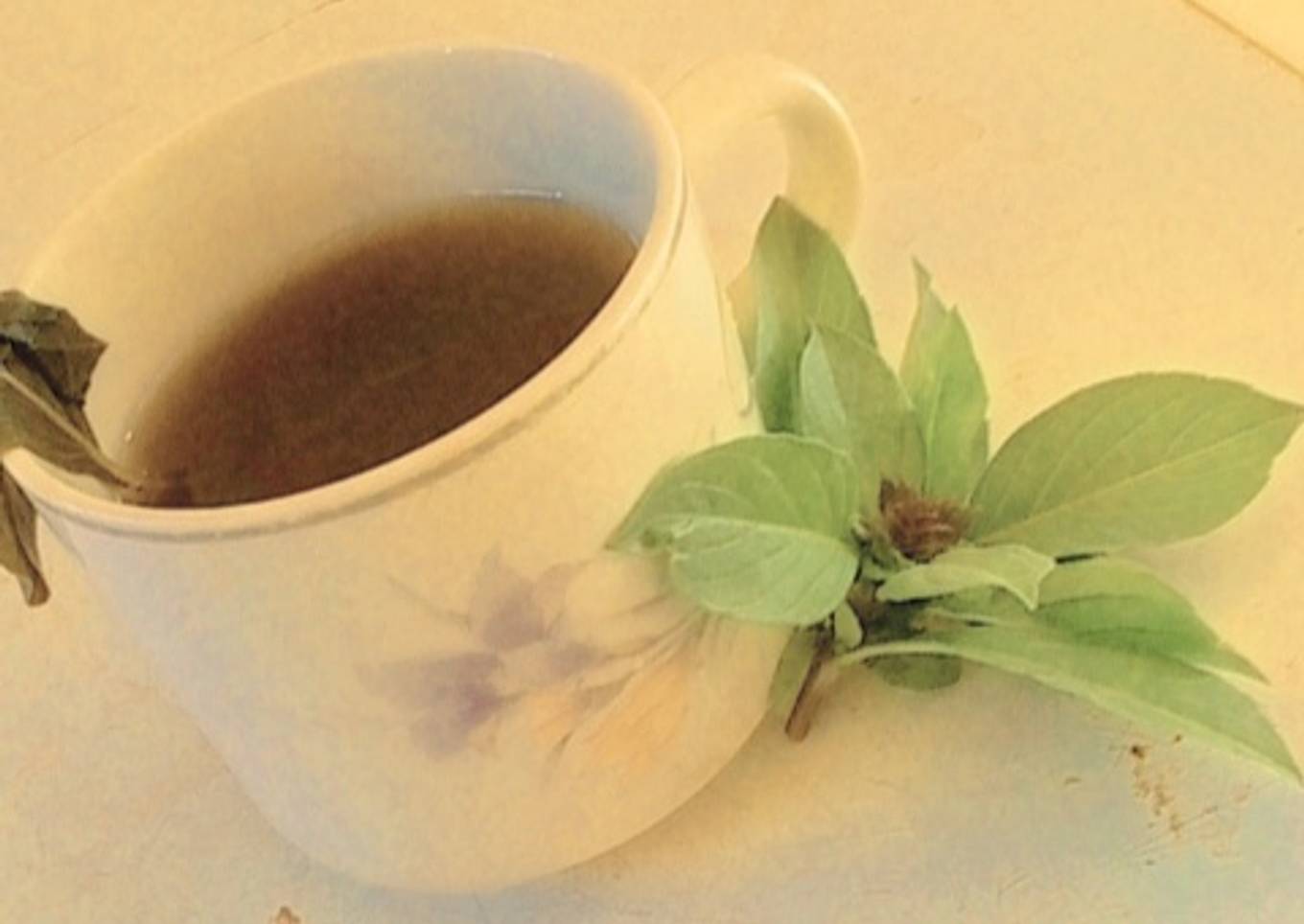 Black tea with scent leaf