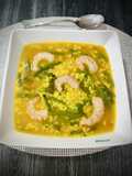 Arroz caldoso de gambones y espárragos con caldo miso