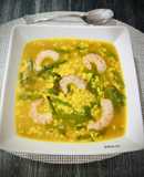Arroz caldoso de gambones y espárragos con caldo miso