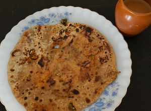 A picture of Mooli Paratha.