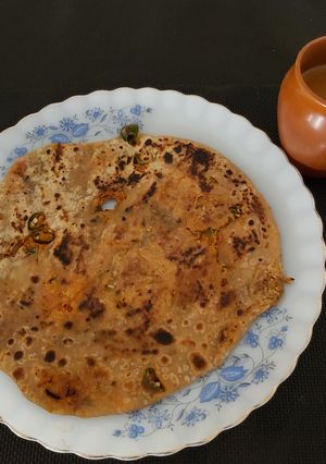 A picture of Mooli Paratha.
