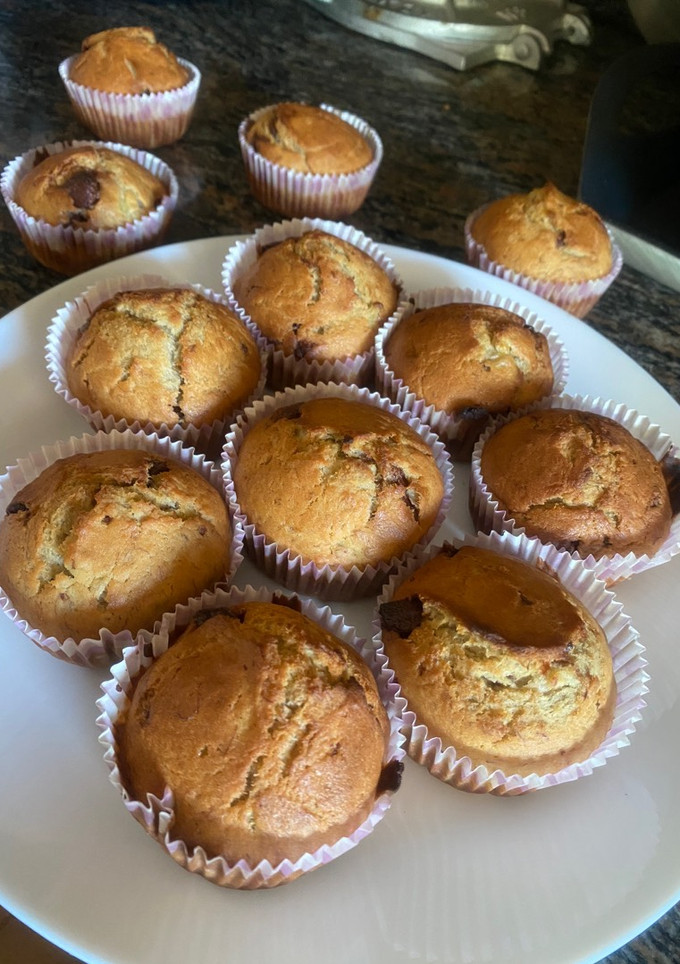 Una foto de Muffins de plátano con pepitas de chocolate