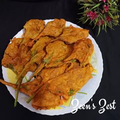 A picture of Crisp Spinach Leaf Fritters.