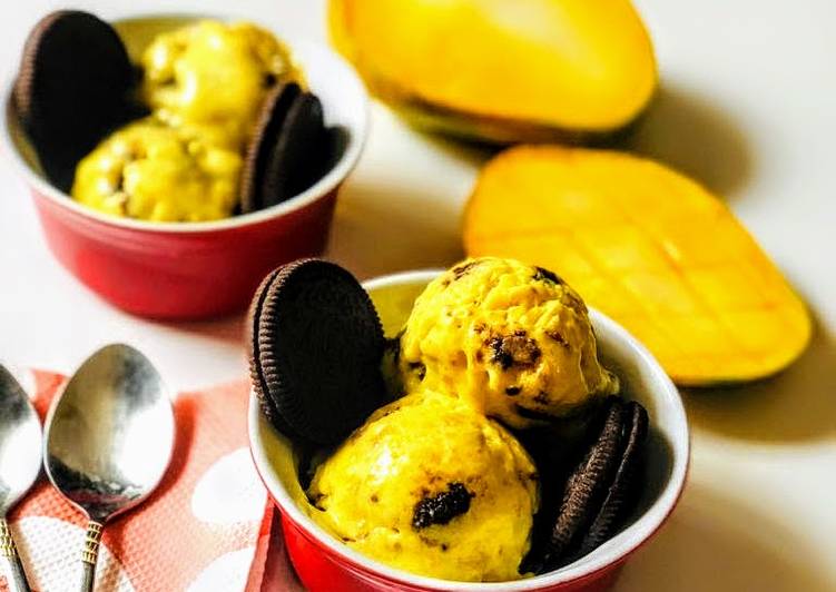 Mango and cookies icecream