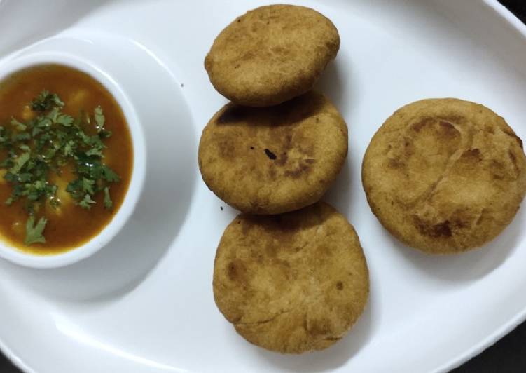 Recipe of Perfect Kachori with aloo sabji