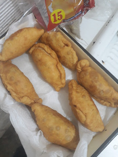 Una foto de Empanadas de pollo fritas con masa casera