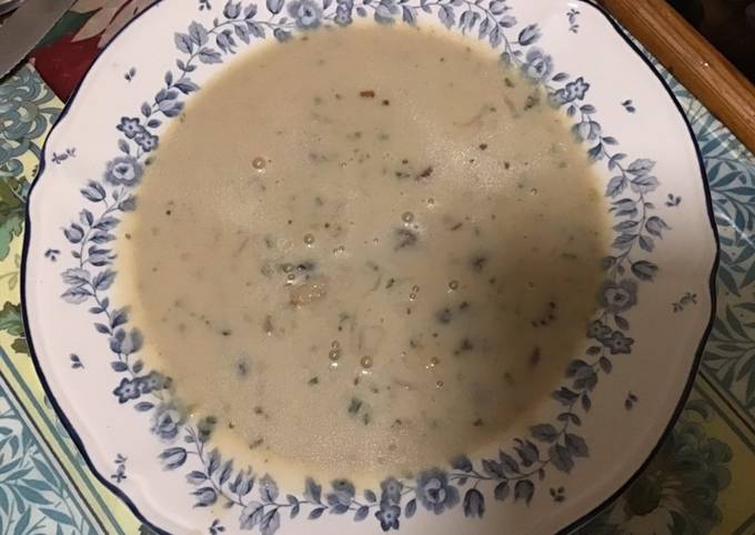 Velouté au foie gras et morilles fraîches