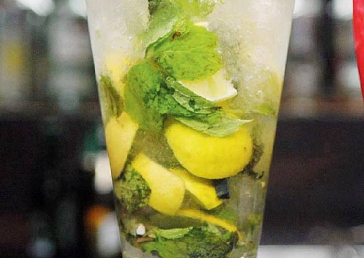 Step-by-Step Guide to Make Quick Virgin Mojito