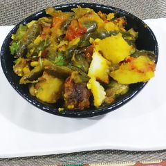 A picture of Aalu bagan ki sabji.