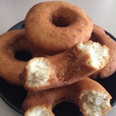 A picture of Easy Fix Donuts.