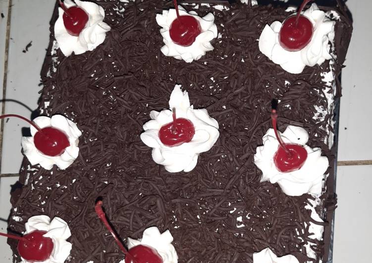 urutan Menyiapkan Kue ulang tahun Blackforest bolu brownies mudah dan simple Jadi, Lezat Sekali
