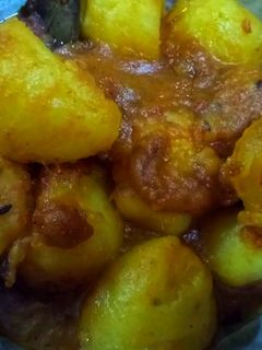 আলুর দম(aloor dum recipe in Bengali) রেসিপির প্রধান ছবি