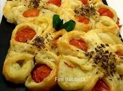 Una foto de canapé de mozzarella