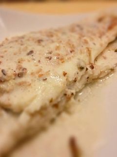 Una foto de 🐟Dorada a la Sal con salsa de yogur