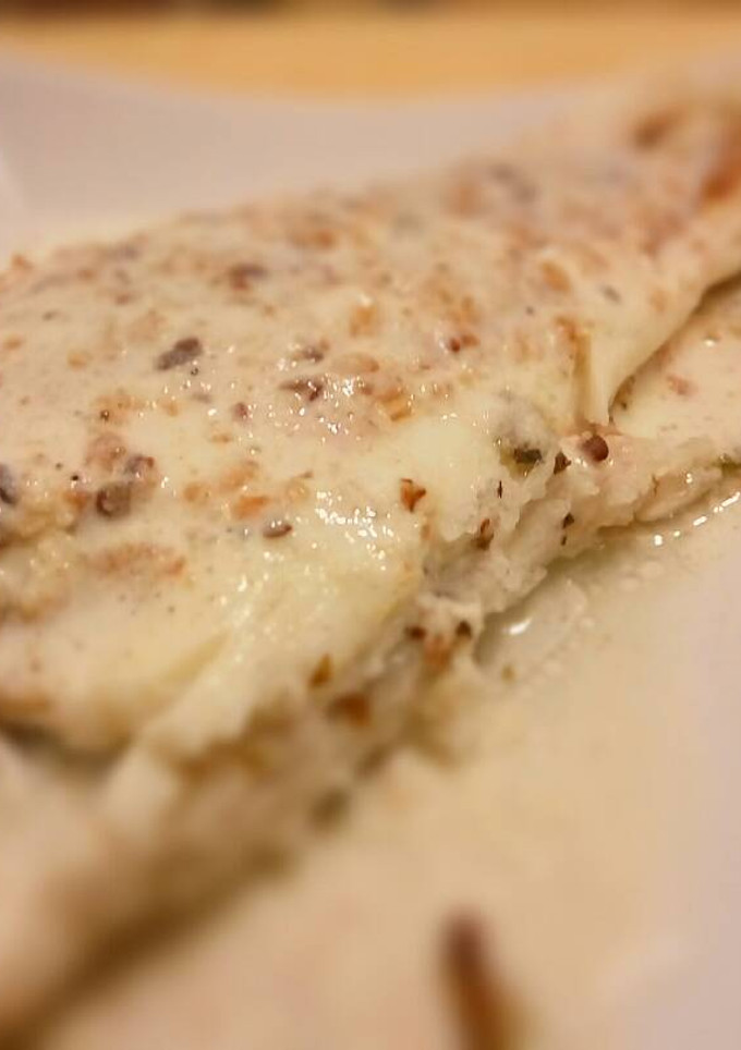 Una foto de 🐟Dorada a la Sal con salsa de yogur