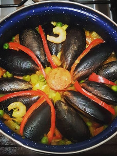 Una foto de Paella