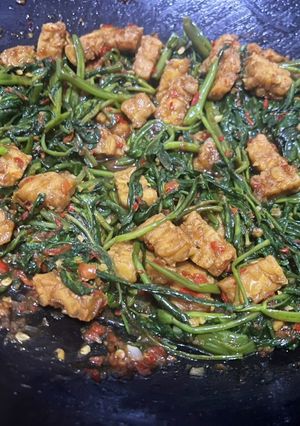 Foto resep Kangkung mix tempe balacan