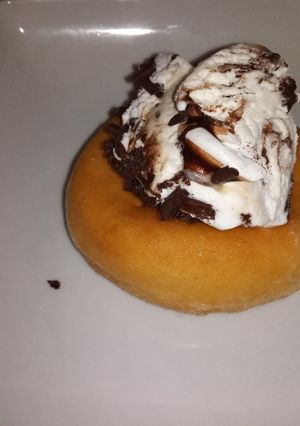 Una foto de Donut con helado