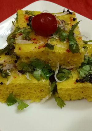 A picture of Khaman dhokla.