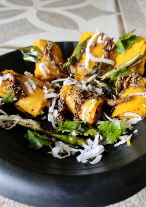 ओट्स खांडवी (Oats Khandvi recipe in hindi) रेसिपी मुख्य फोटो