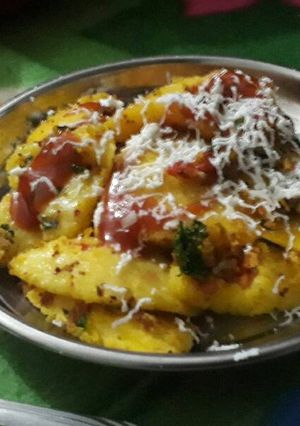 A picture of Cheese idli.