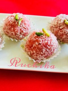 नारियल के लड्डू (Nariyal ke laddu recipe in hindi) रेसिपी मुख्य फोटो
