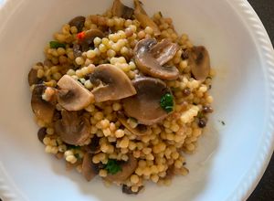 Foto di Fregula cun cordolinu (Fregola con i funghi)