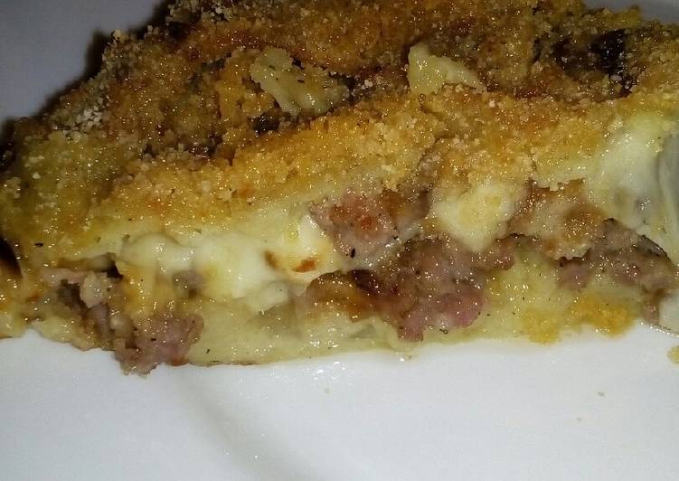 Recetta di Fatto in casa super veloce Torta salata con patate e salsiccia