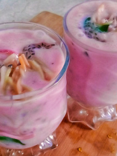 A picture of Milk falooda drink.