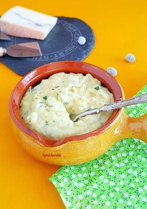 Une photo de Puree de pomme de terre au morbier