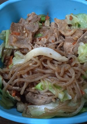 รูปของ ผัดเส้นบุกสาหร่าย,หมูสไลด์,กะหล่ำปลี - คีโต