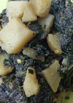 A picture of Methi saag with mustard paste.