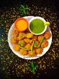 Masala Dalwada with Chutney