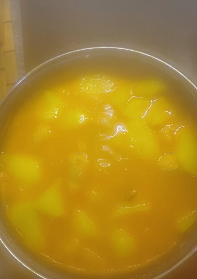 Una foto de Guiso de patatas con salchichas