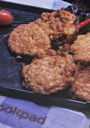 รูปของ ทอดมันชุบไข่ -เมนูวัดความไฮโซของตลาดนัดข้างoffice ภาค1ของคาว