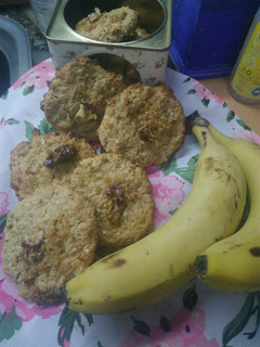 Una foto de Cookies integrales de banana🍌🍌🍪🍪