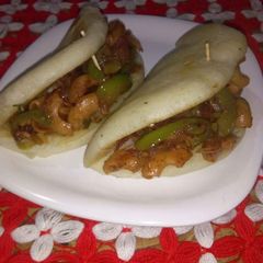 A picture of Tangy pasta stuffed kulcha.