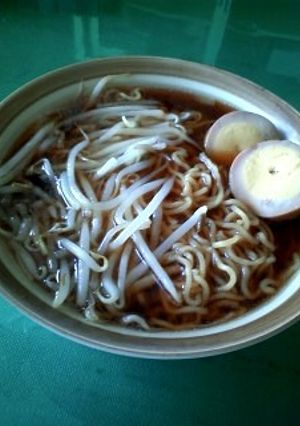 A picture of Authentic Sapporo Fresh Ramen Using Only a Microwave and Hot Water.