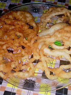 இனிப்பு தேன்குழல் (Inippu thenkuzhal recipe in tamil) செய்முறை முக்கிய புகைப்படம்