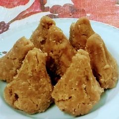 A picture of Atta Modak / Wheat Flour Modak.